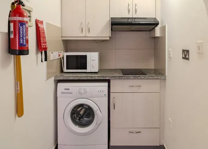 Mackenzie Blu Апартаменти Ларнака